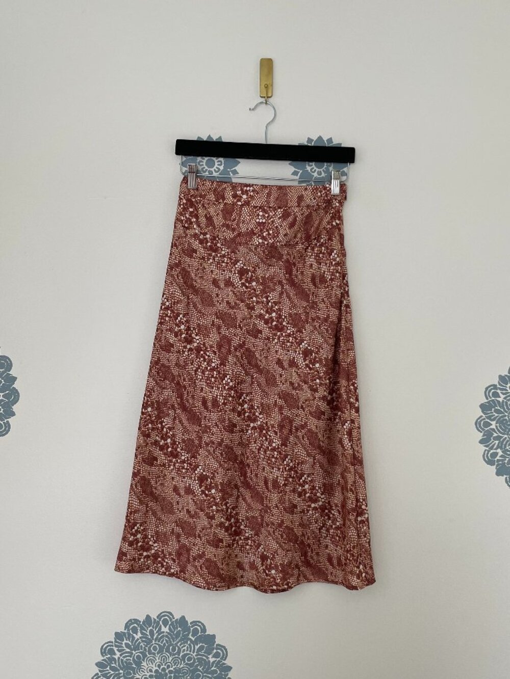 Free People Normani Bias Midi Slip Skirt in Snake Print Size 2 - Picture 1 of 6